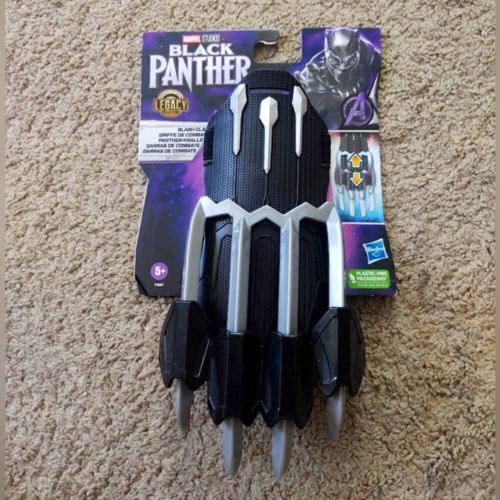 Black Panther Marvel Studios Legacy Slash Claws Retractable BRAND NEW SEALED